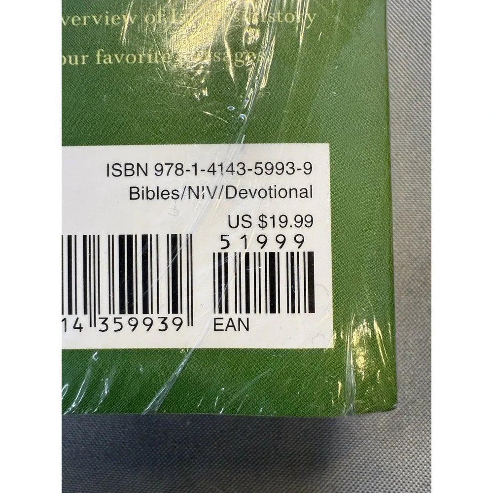 The One Year Chronological Bible, NIV, Shrink Wrapped Soft‎ Cover From Tyndale